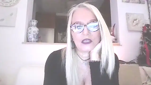 kikkastar online show from January 2026 08:36:02 PM