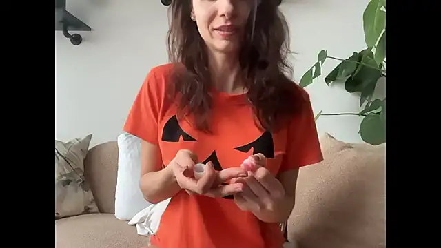 Snapshot of Mary_Wet chatting on October 2025 11:56:01 AM Mary Wet online show from October 2025 11:56:01 AM