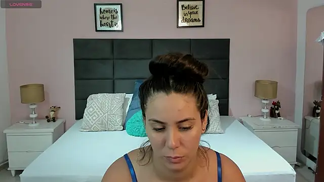 Snapshot of MadisonJenner chatting on October 2025 10:49:02 AM MadisonJenner online show from October 2025 10:49:02 AM