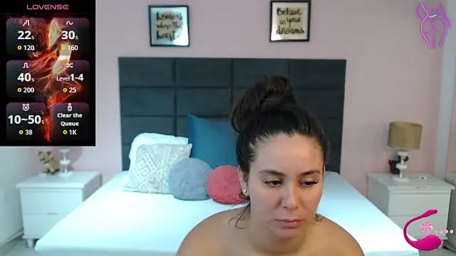 Snapshot of MadisonJenner chatting on September 2025 01:27:02 PM MadisonJenner online show from September 2025 01:27:02 PM