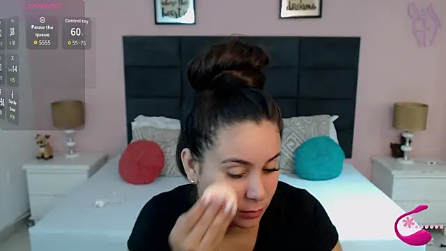 Snapshot of MadisonJenner chatting on October 2025 01:48:02 PM MadisonJenner online show from October 2025 01:48:02 PM