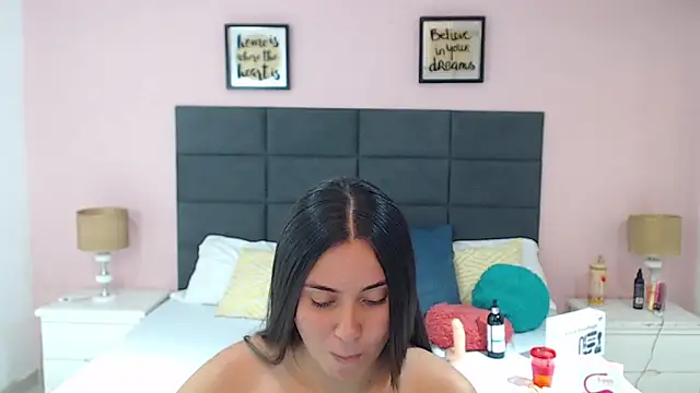 Snapshot of MadisonJenner chatting on March 2025 02:21:02 PM MadisonJenner online show from March 2025 02:21:02 PM