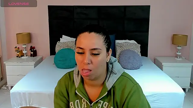 MadisonJenner online show from December 2025 12:04:01 PM