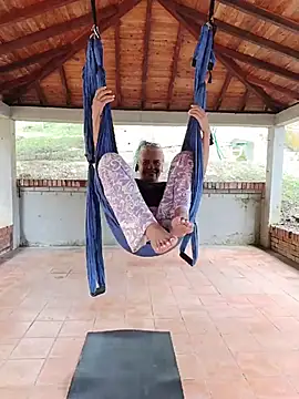 freyadevil333 online show from April 2026 08:04:02 PM