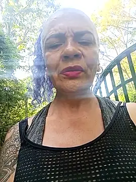 freyadevil333 online show from November 2025 01:26:02 PM