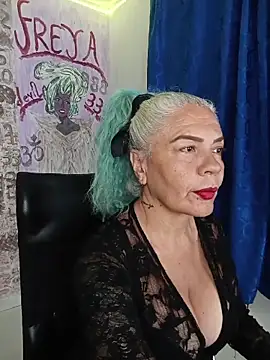 freyadevil333 online show from April 2026 05:02:01 AM