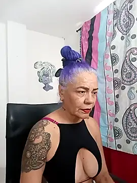 freyadevil333 online show from October 2025 03:57:02 PM