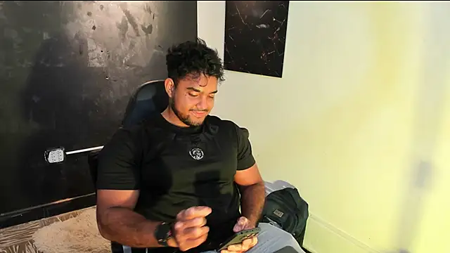 Big furry bear13 online show from February 2026 06:10:02 AM