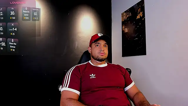 Big furry bear13 online show from March 2026 07:20:01 AM