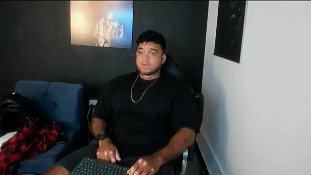 Big furry bear13 online show from November 2025 12:39:01 PM