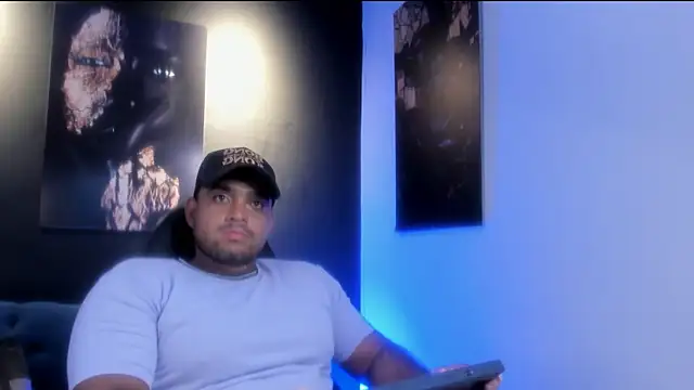 Big furry bear13 online show from November 2025 06:17:02 AM