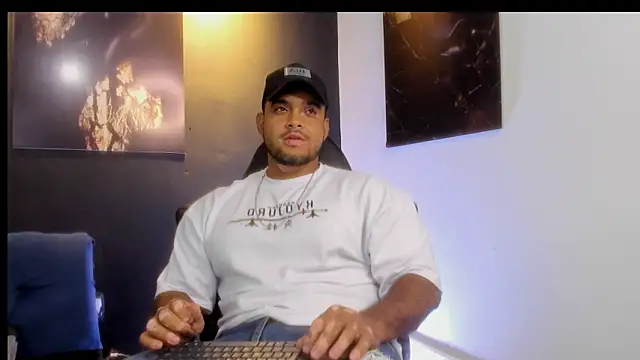 Big furry bear13 online show from October 2025 05:39:02 AM