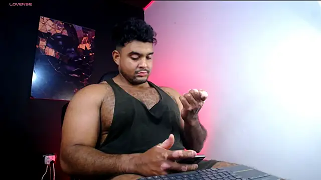 Big furry bear13 online show from January 2026 09:35:02 AM