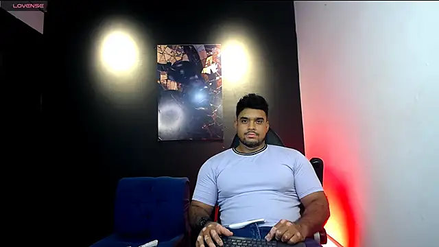 Big furry bear13 online show from January 2026 09:29:01 PM