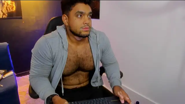 Big furry bear13 online show from November 2025 05:30:01 AM