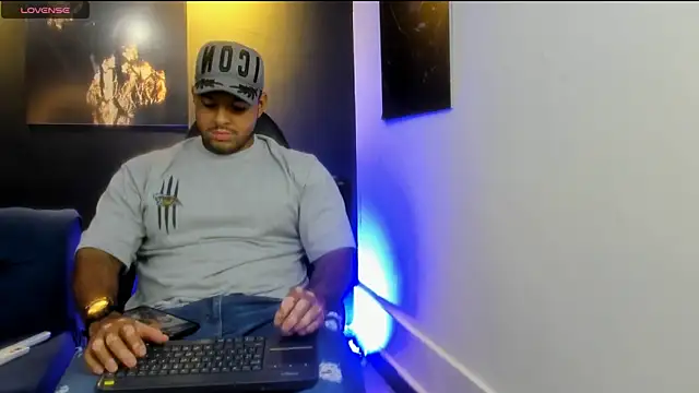 Big furry bear13 online show from November 2025 07:24:02 AM