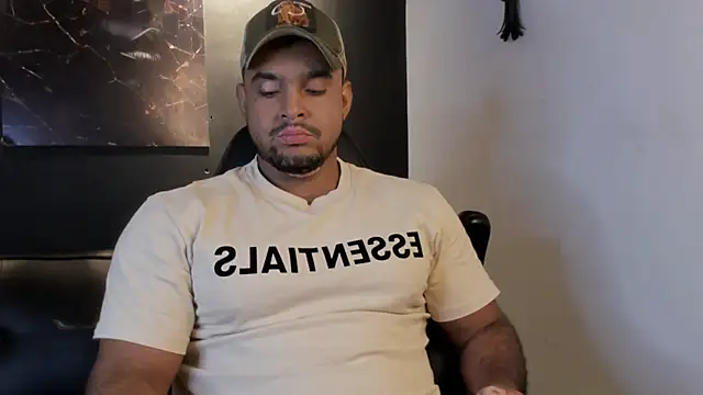 Snapshot of Big_furry_bear13 chatting on July 2026 11:05:02 AM Big furry bear13 online show from July 2026 11:05:02 AM