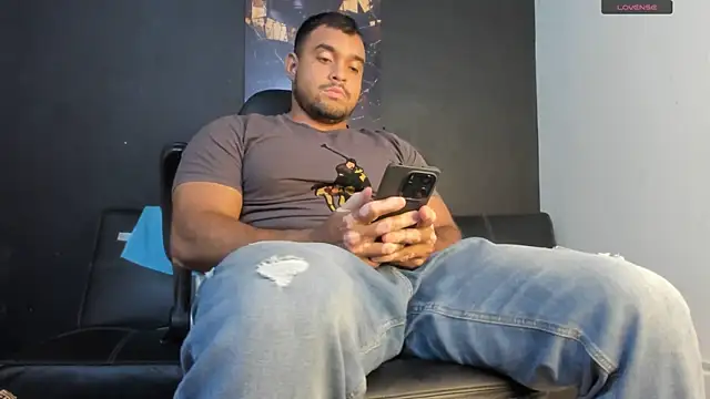 Snapshot of Big_furry_bear13 chatting on June 2026 10:37:02 AM Big furry bear13 online show from June 2026 10:37:02 AM
