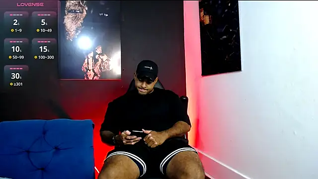 Big furry bear13 online show from January 2026 08:38:02 PM