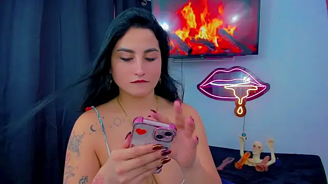 sunshine uwu22 online show from April 2026 06:47:01 PM