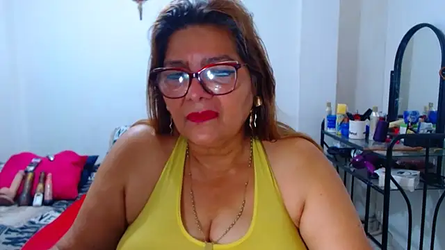 Snapshot of maturehot649 chatting on February 2026 10:20:02 PM maturehot649 online show from February 2026 10:20:02 PM