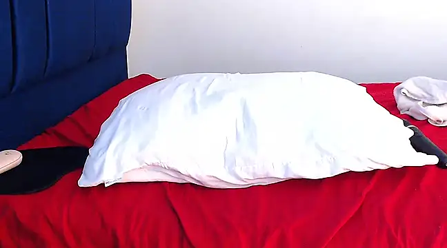 angela santana  online show from February 2025 09:20:02 PM