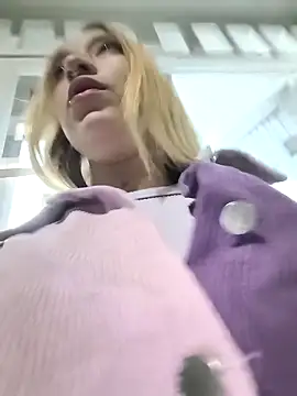 MollyCruz online show from December 2025 10:39:02 AM