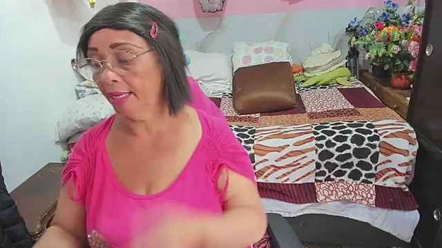 Snapshot of Mrs_mommy_ chatting on February 2026 07:24:02 PM Mrs mommy online show from February 2026 07:24:02 PM