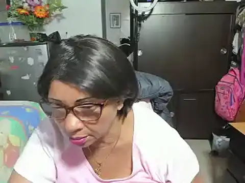 Mrs mommy  online show from October 2025 02:49:01 PM