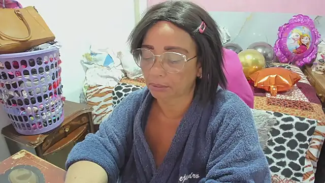 Snapshot of Mrs_mommy_ chatting on February 2026 02:53:01 AM Mrs mommy online show from February 2026 02:53:01 AM