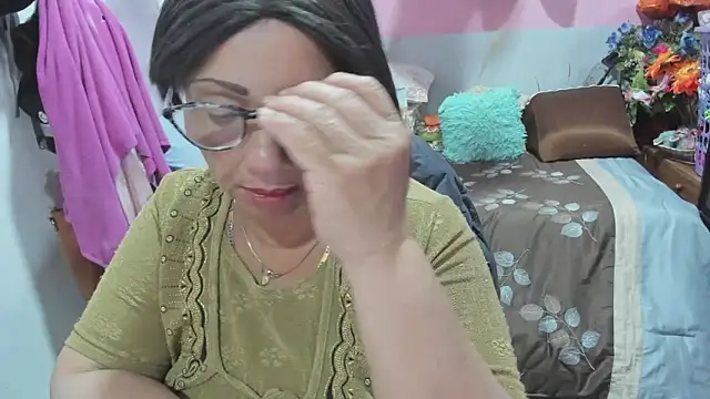 Mrs mommy  online show from June 2026 07:13:01 PM