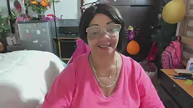 Mrs mommy  online show from November 2025 08:42:02 PM