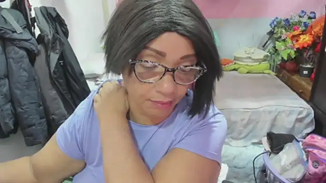 Mrs mommy  online show from May 2026 07:22:02 PM