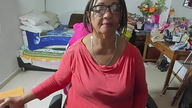 Mrs mommy  online show from September 2025 11:20:02 PM