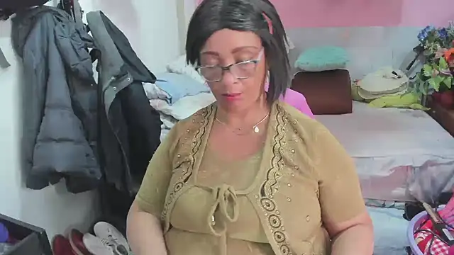 Mrs mommy  online show from May 2026 07:10:02 PM