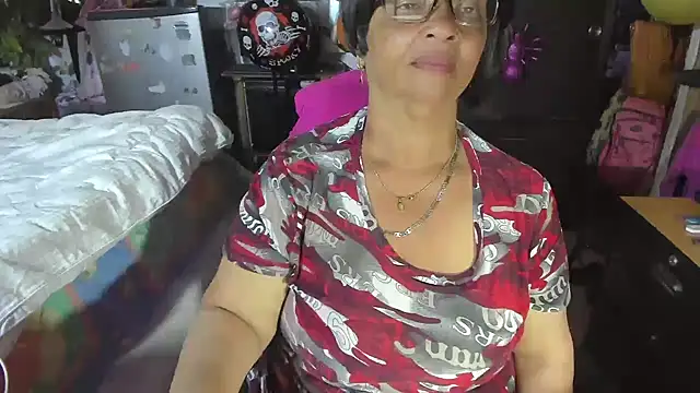 Mrs mommy  online show from November 2025 11:19:01 PM