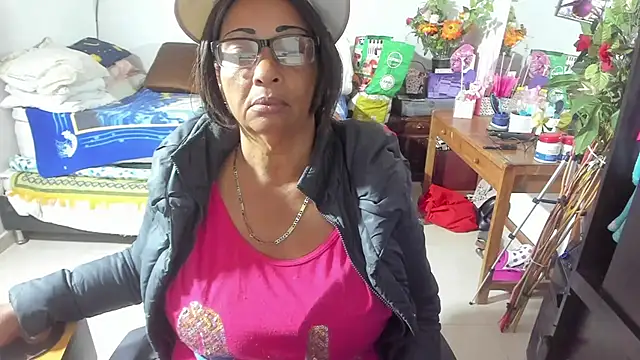 Mrs mommy  online show from September 2025 10:05:02 PM