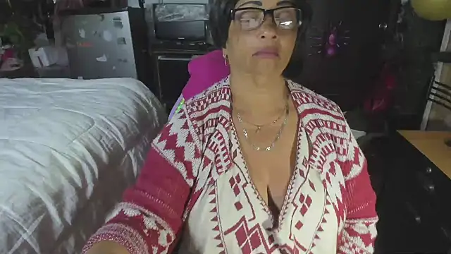 Mrs mommy  online show from November 2025 09:19:01 PM