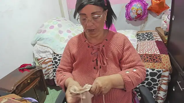 Snapshot of Mrs_mommy_ chatting on February 2026 11:49:01 AM Mrs mommy online show from February 2026 11:49:01 AM