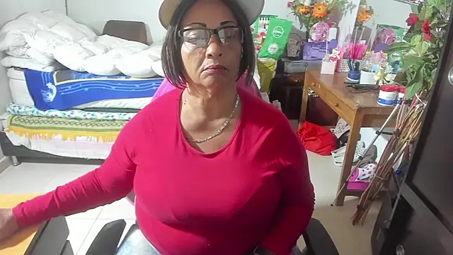 Mrs mommy  online show from September 2025 09:10:01 PM