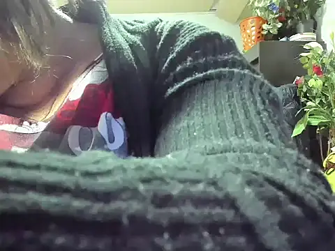 Mrs mommy  online show from March 2025 05:02:02 PM