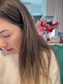 HotXMom online show from February 2026 07:30:01 AM