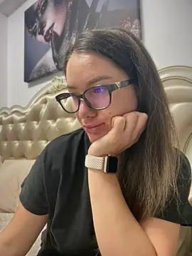 Snapshot of HotXMom chatting on June 2026 06:22:01 AM HotXMom online show from June 2026 06:22:01 AM
