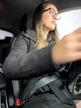 HotXMom online show from November 2025 06:50:02 AM