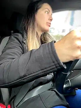 HotXMom online show from November 2025 06:51:01 AM