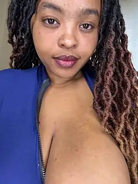 Snapshot of Linahlove chatting on July 2026 12:33:02 PM Linahlove online show from July 2026 12:33:02 PM