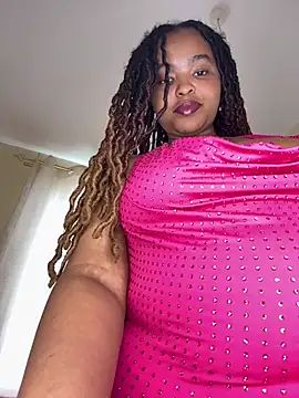 Snapshot of Linahlove chatting on July 2026 11:28:02 AM Linahlove online show from July 2026 11:28:02 AM