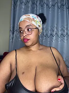 Linahlove online show from March 2026 04:40:02 PM