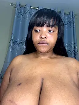 Snapshot of Linahlove chatting on November 2025 09:07:02 PM Linahlove online show from November 2025 09:07:02 PM