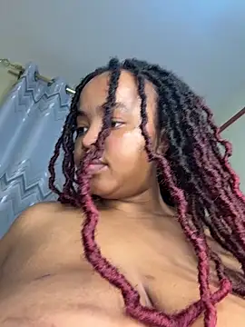 Snapshot of Linahlove chatting on November 2025 04:50:02 PM Linahlove online show from November 2025 04:50:02 PM